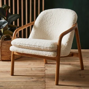 SEMA DESIGN Fauteuil En Tissu Bouclette Crème Et Pieds En Frêne – Element 18